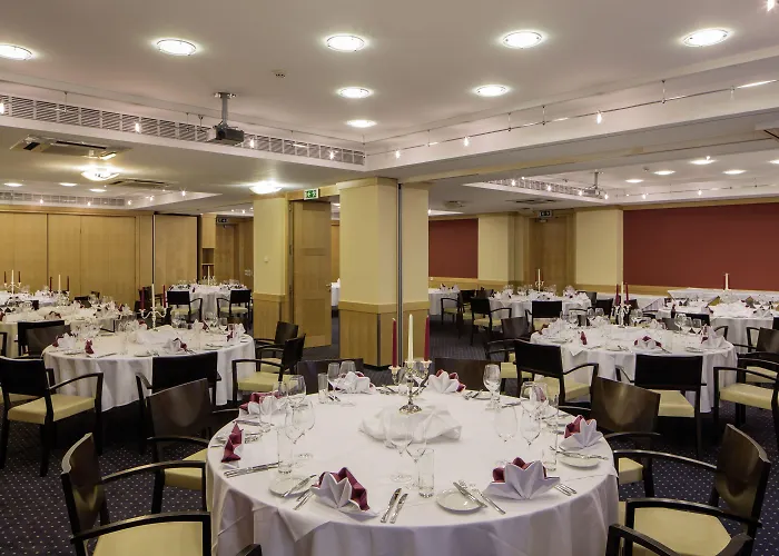 Hotel Austria Trend Ananas 4*