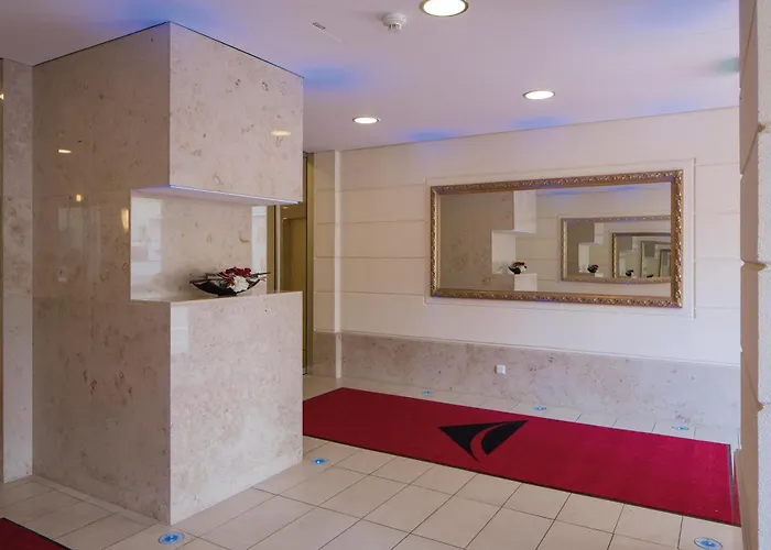 Hotel Austria Trend Ananas 4*