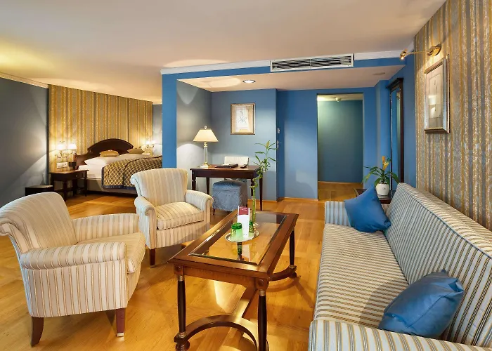 Hotel Austria Trend Ananas 4*